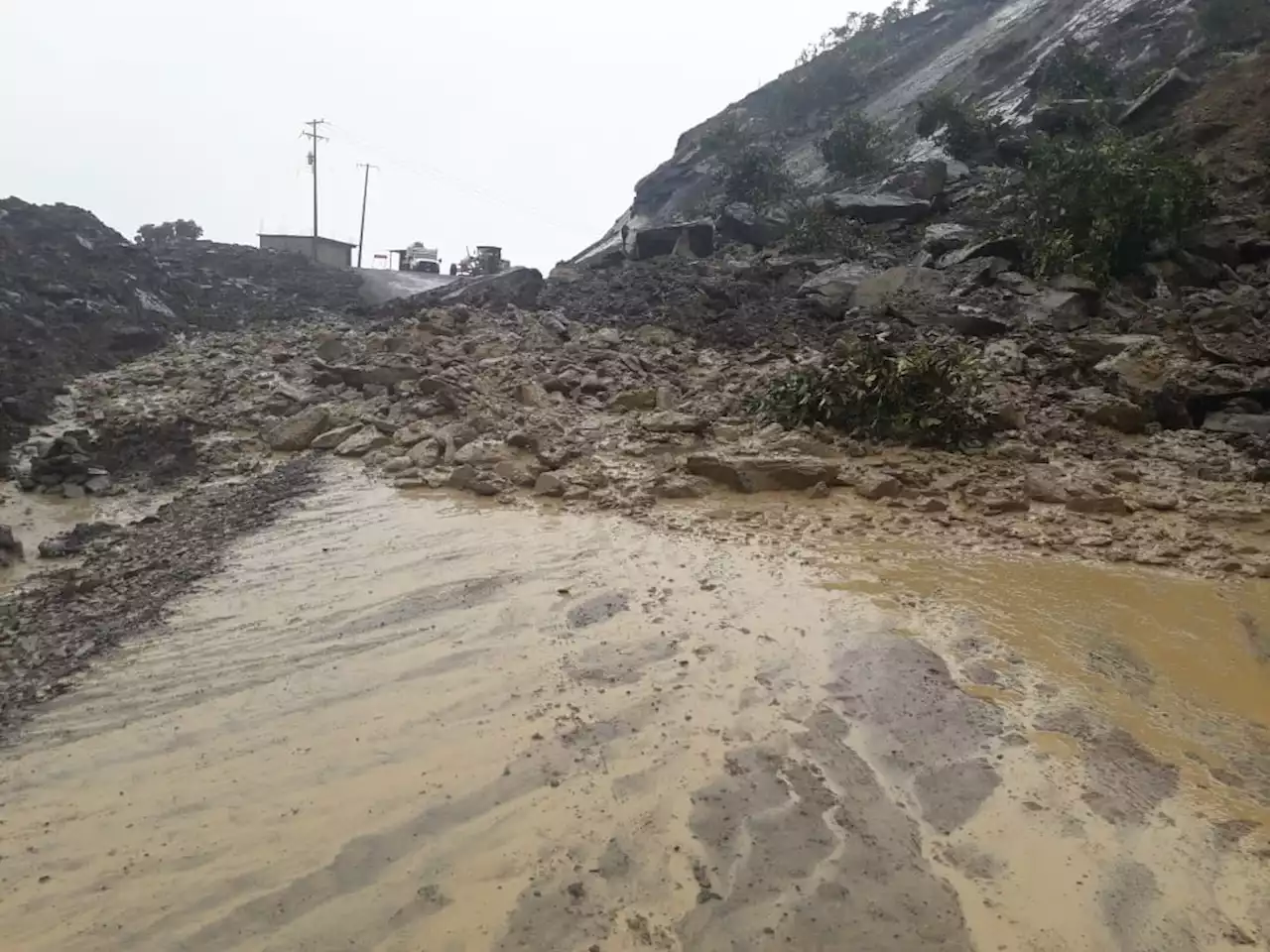 Se desgaja cerro en Chiapas por lluvias que dejó Frente frío 31