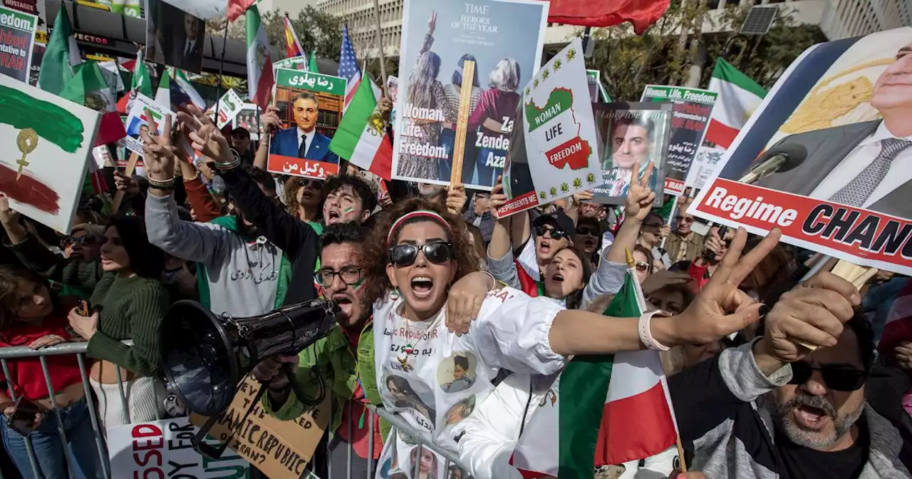 Photos: Thousands in L.A. rally in support of antigovernment movement in Iran