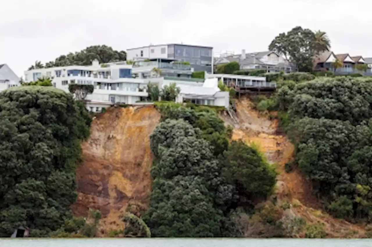 Auckland braces for ex-cyclone Gabrielle impact