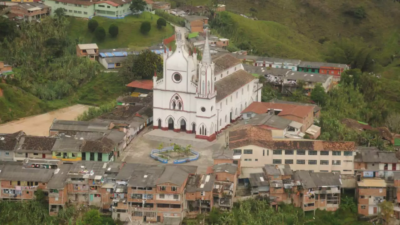 En Nariño, Antioquia, habitantes se mantienen encerrados para no ser 'objetivo militar'