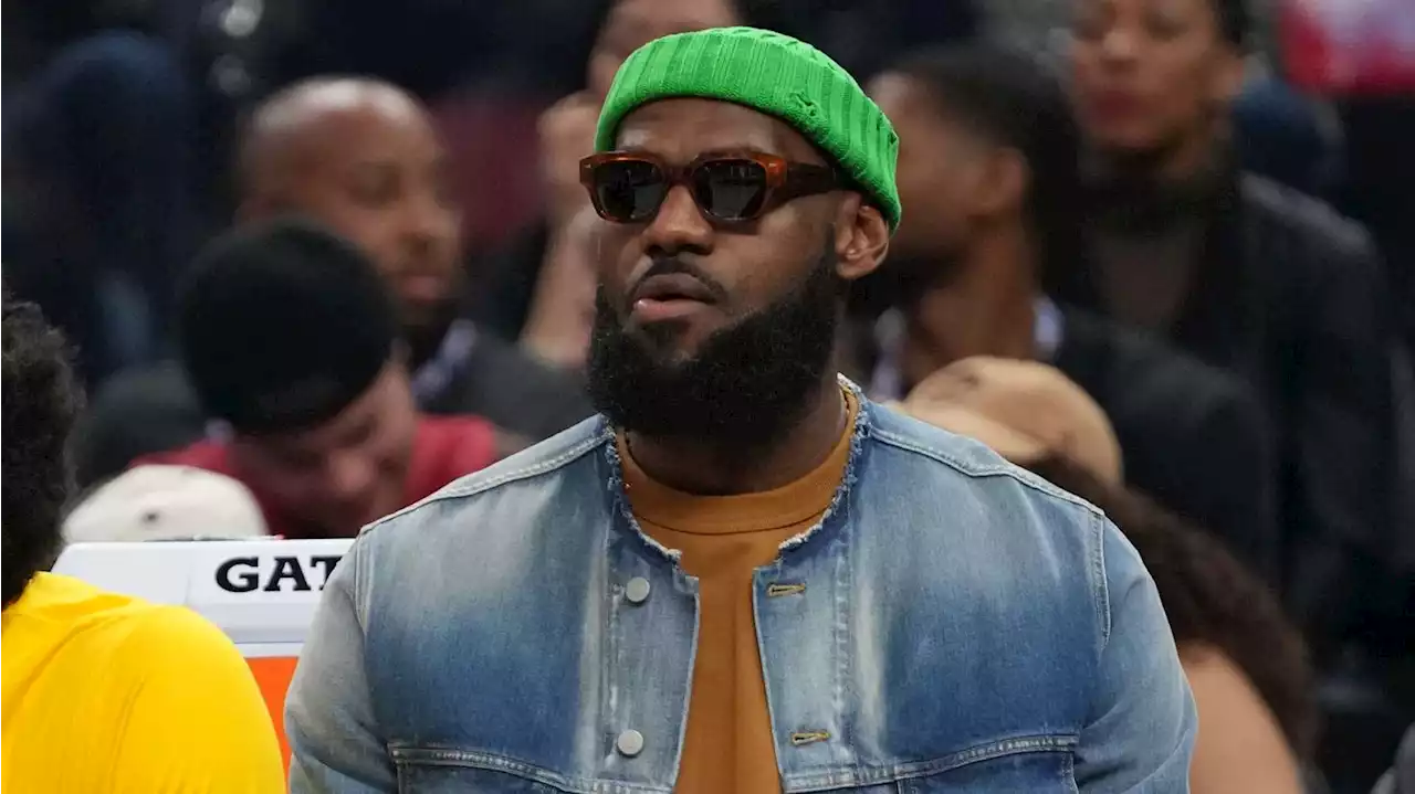 ‘The Best Moment of My Life:' Watch Young Fan's Incredible Reaction as LeBron James Sits Next to Her