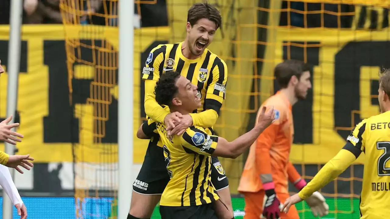 Vitesse wint met tien man van FC Utrecht bij rentree Van Ginkel