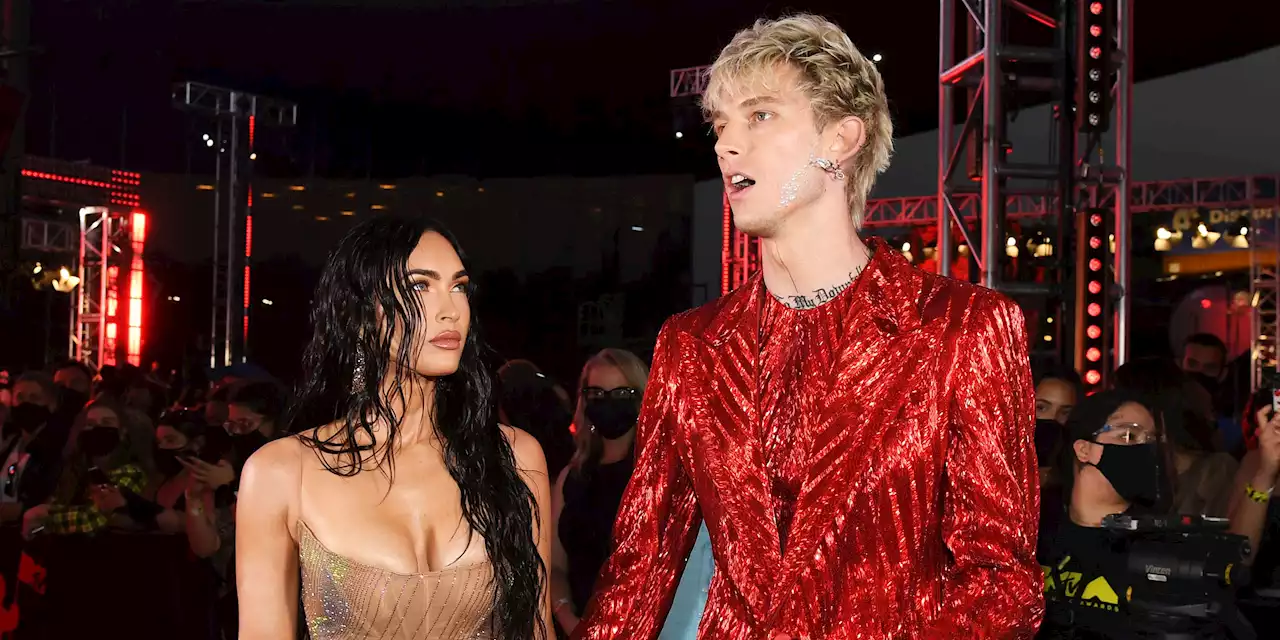 Megan Fox Posts About 'Dishonesty' and Deletes Pics of Machine Gun Kelly On Instagram