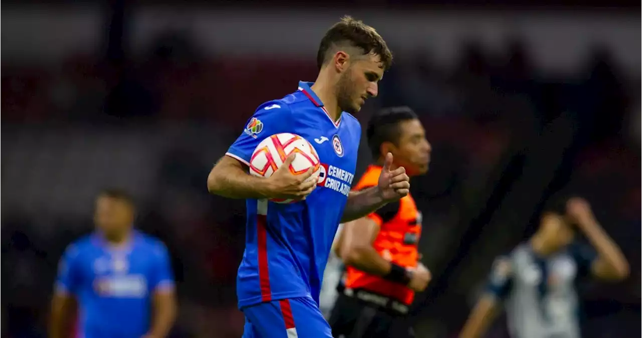 VIDEO: Descartado por Martino para el Mundial, Santiago Giménez mete gol de fantasía