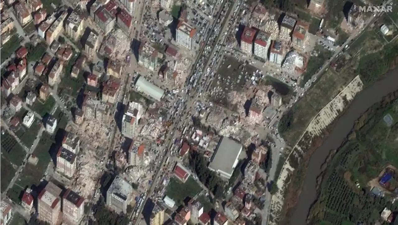 In a quake-hit Turkish town, one survivor just wants help to leave