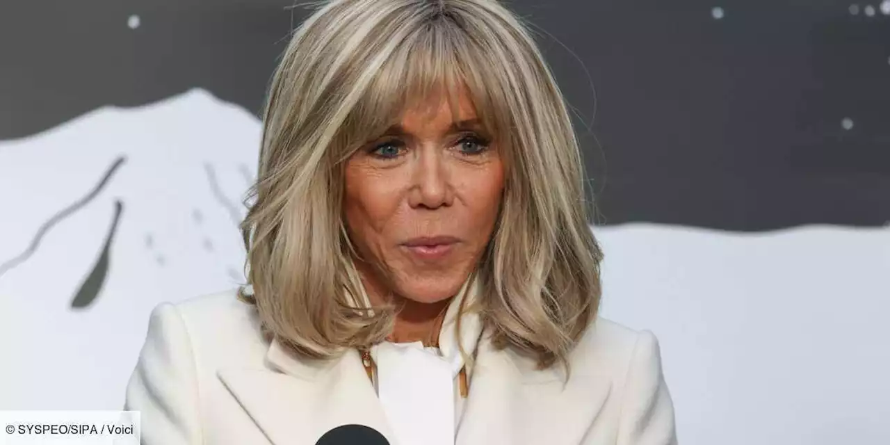 Brigitte Macron pose avec un ancien élève (et vous le connaissez) - Voici