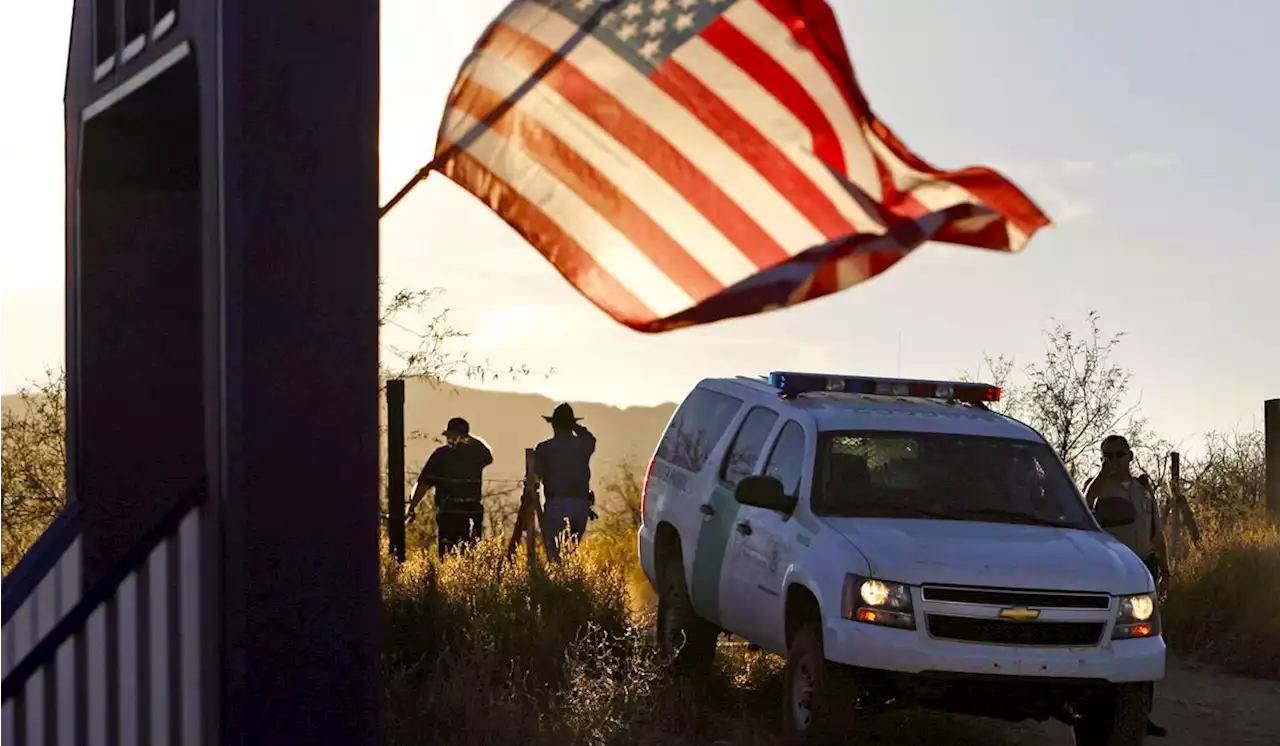 Border agents catch 2 sex offenders crossing into Texas