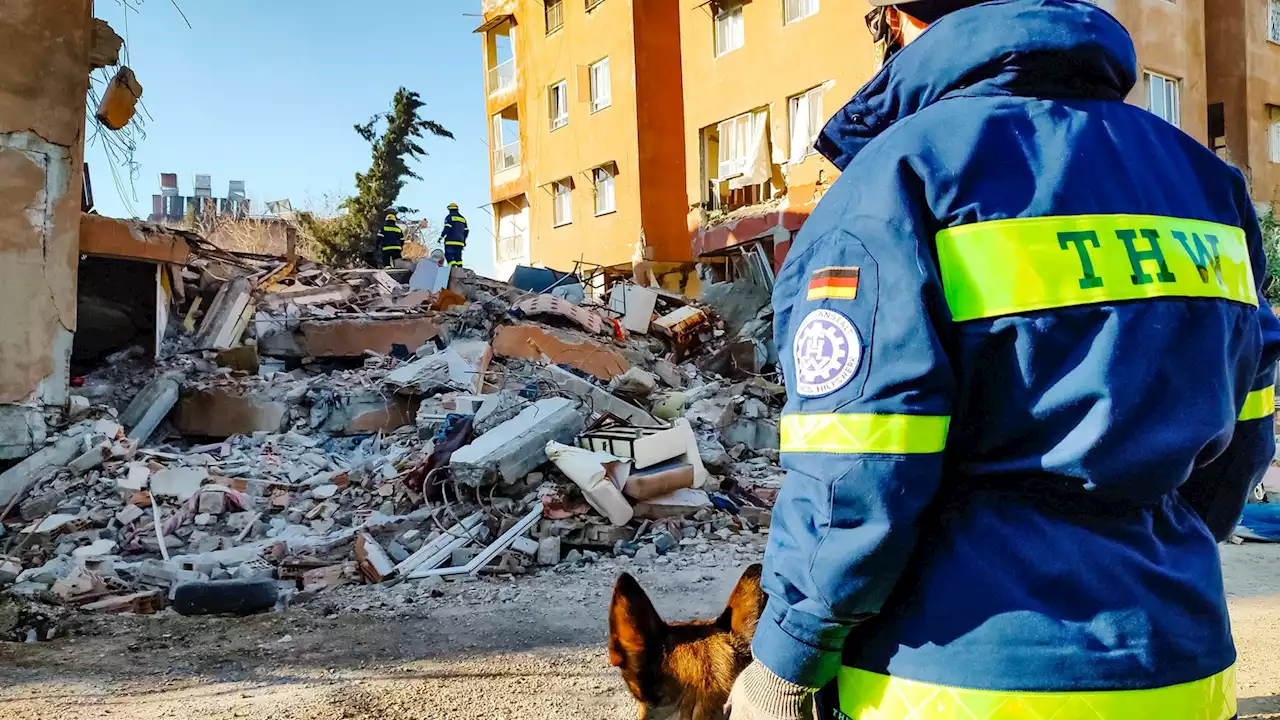 Sicherheitsrisiken: Helfer führen Einsatz im Erdbebengebiet fort