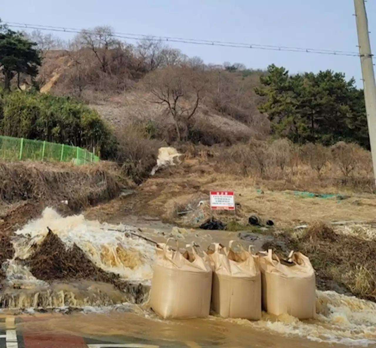 '가뭄에 귀한 식수 콸콸' 광주 정수장 고장에 단수(종합) | 연합뉴스