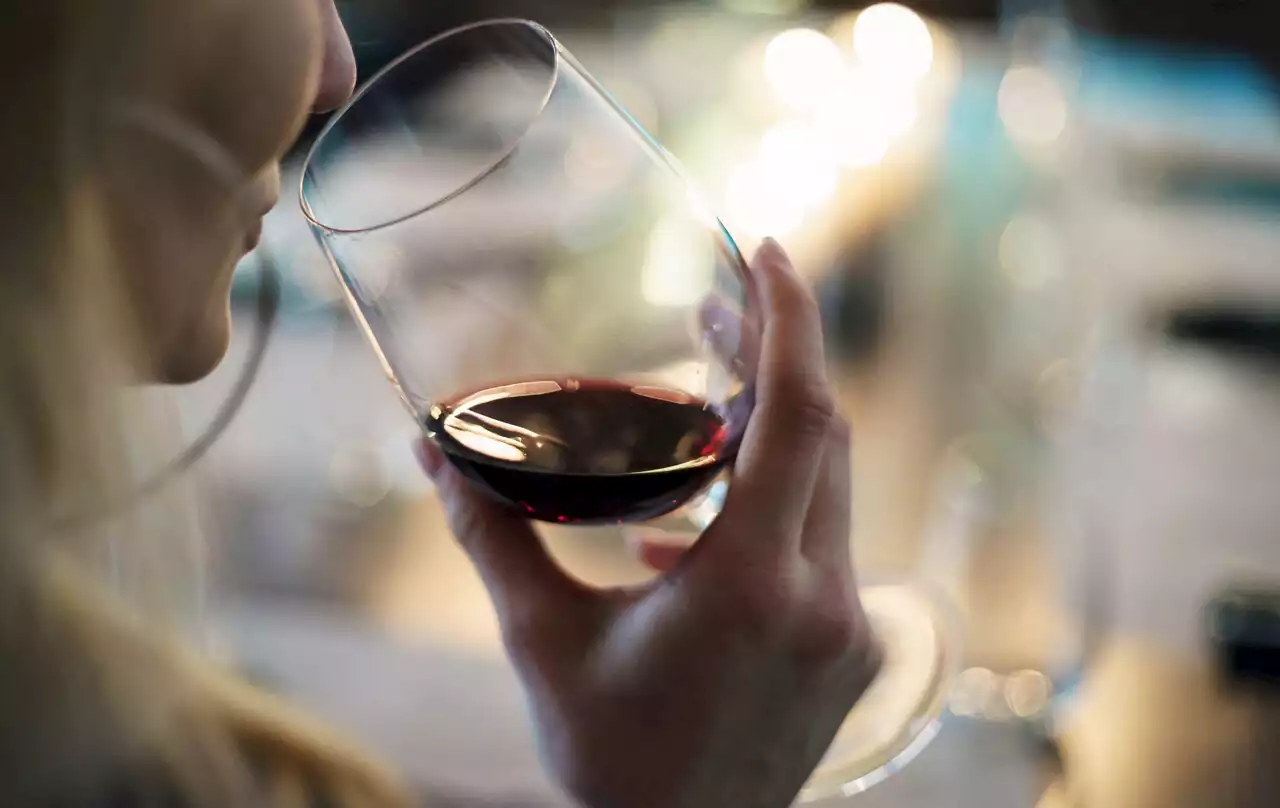 Du vin rappelé partout en France, suspecté de contenir des morceaux de verre