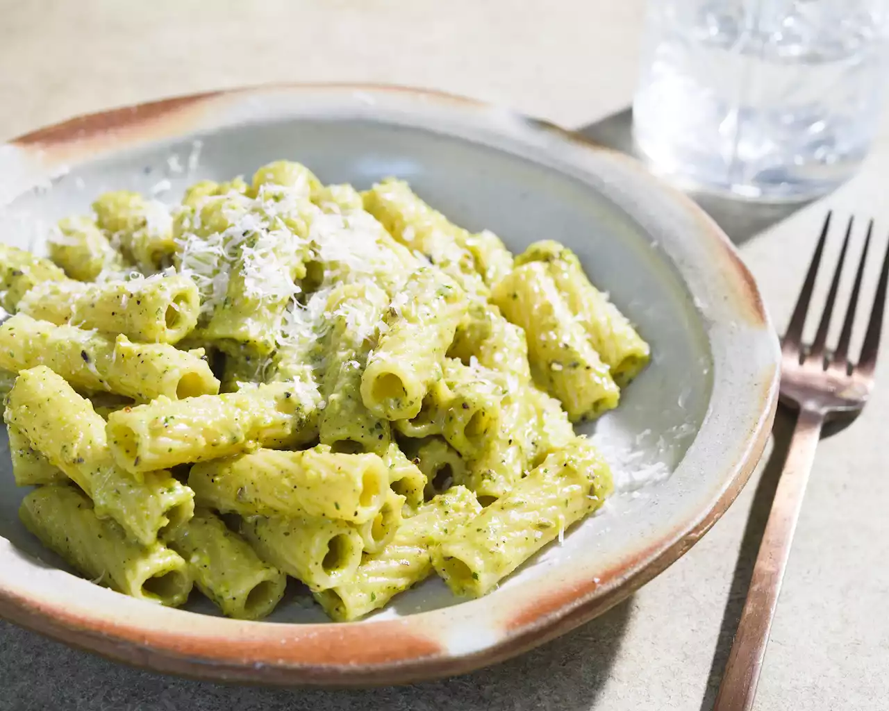 5-ingredient Sicilian pesto saves a last-minute Valentine