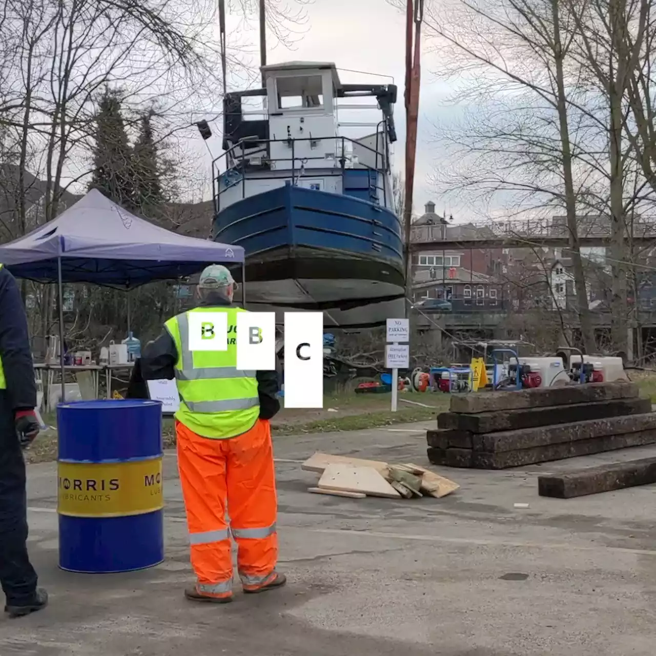 Shrewsbury pleasure boats lifted from Severn for inspection