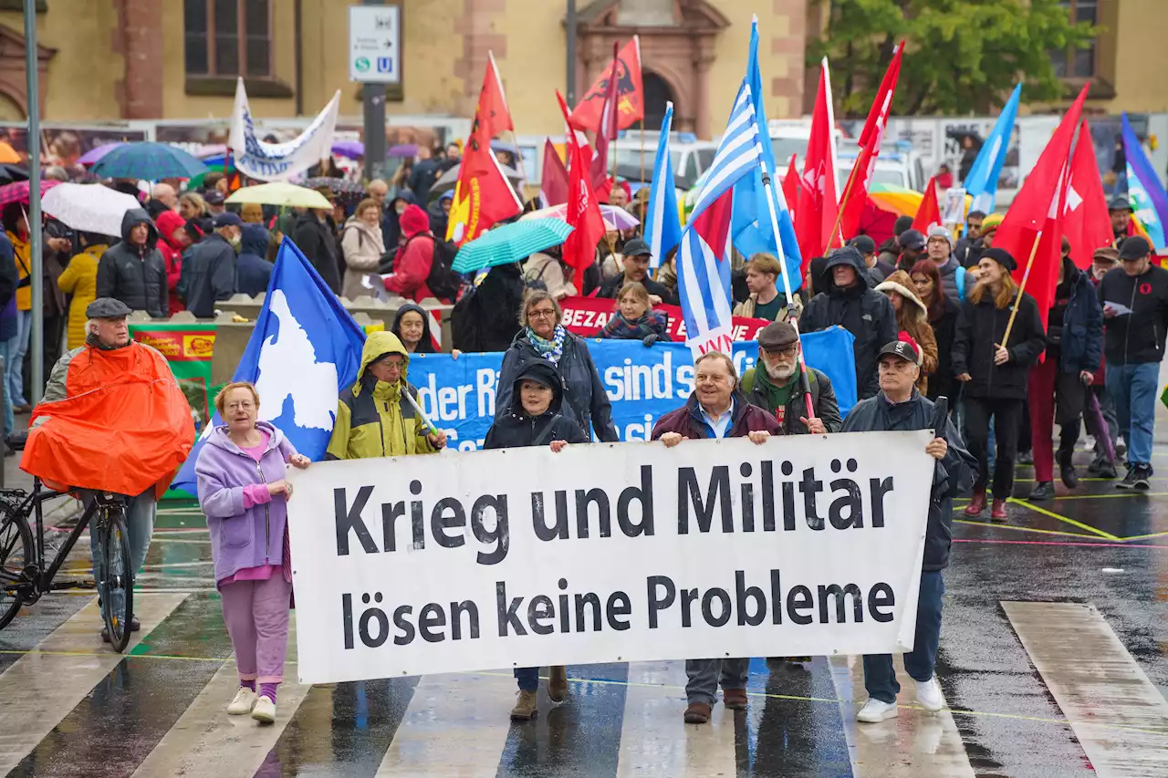 Panzer statt Beten? Friedensbewegung hat wenig Zulauf