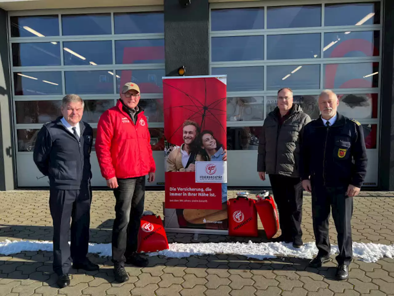 Feuersozietät unterstützt den Landesfeuerwehrverband Brandenburg e.V. mit Schwimmsaugern --- (Cityreport24-Nachrichtenblog)