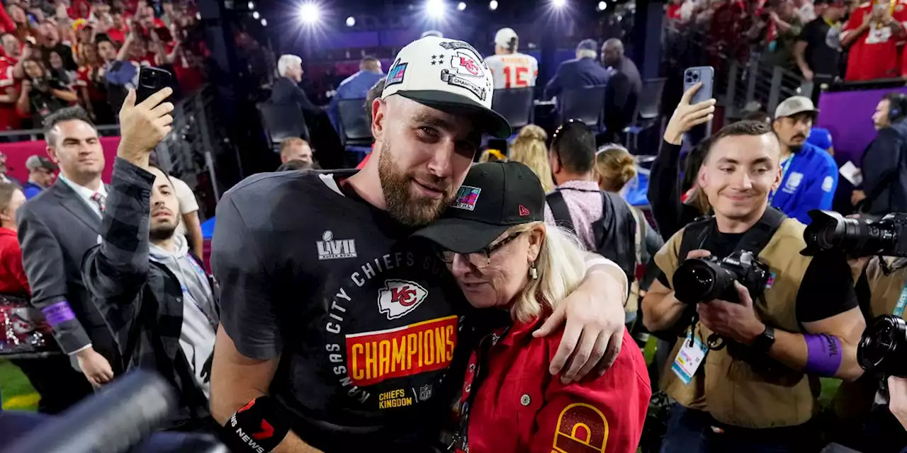 Chiefs’ Travis Kelce tops big brother on Super Bowl stage