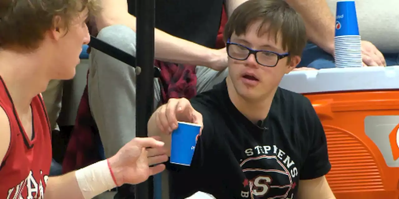 High school manager with Down syndrome inspires his team