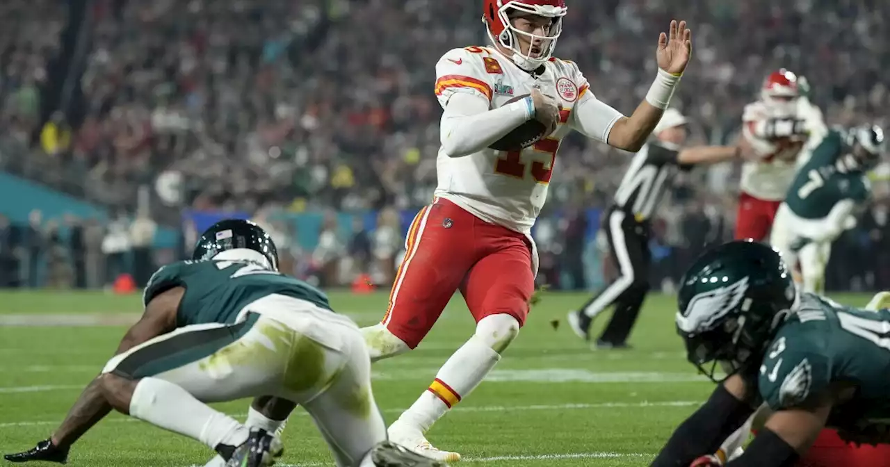 Super Bowl 2023: Slippery field wreaks havoc on Eagles-Chiefs championship game