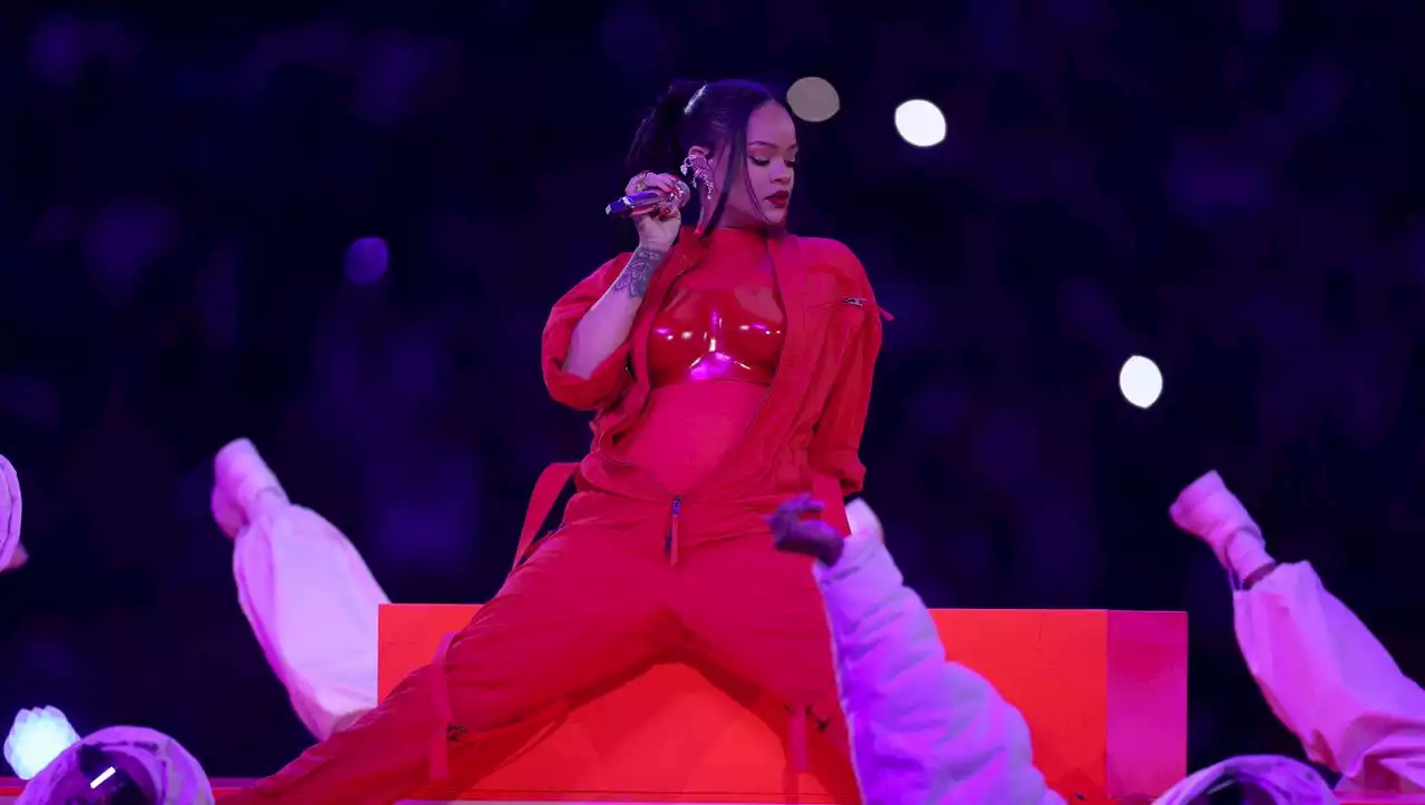 Super Bowl: Rihanna tritt schwanger in der Halbzeitshow auf