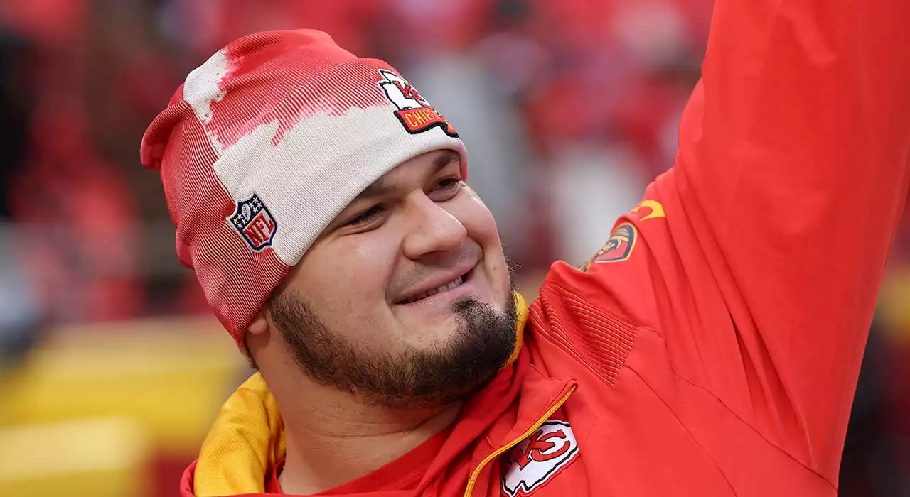 Chiefs' Nick Allegretti already won Super Bowl Sunday after getting news from wife: report