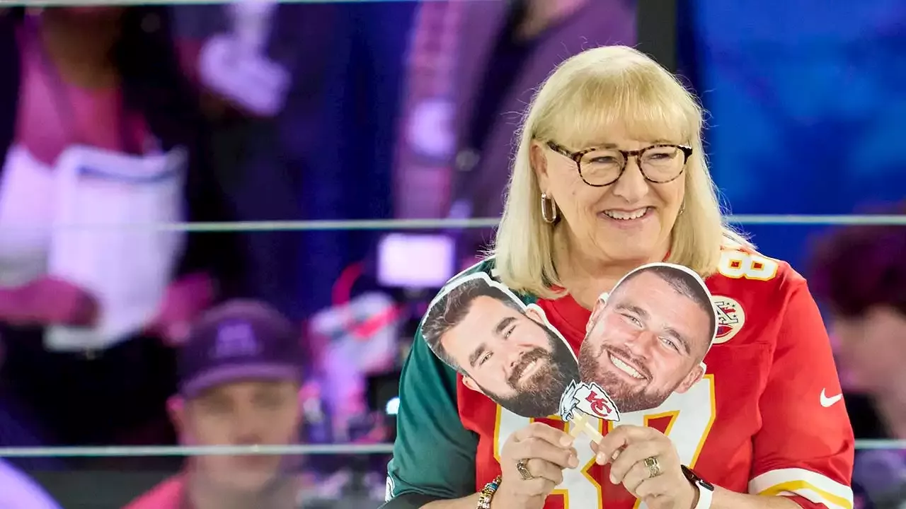 Travis Kelce, Jason Kelce Share Emotional Embrace With Mom On Field At  Super Bowl