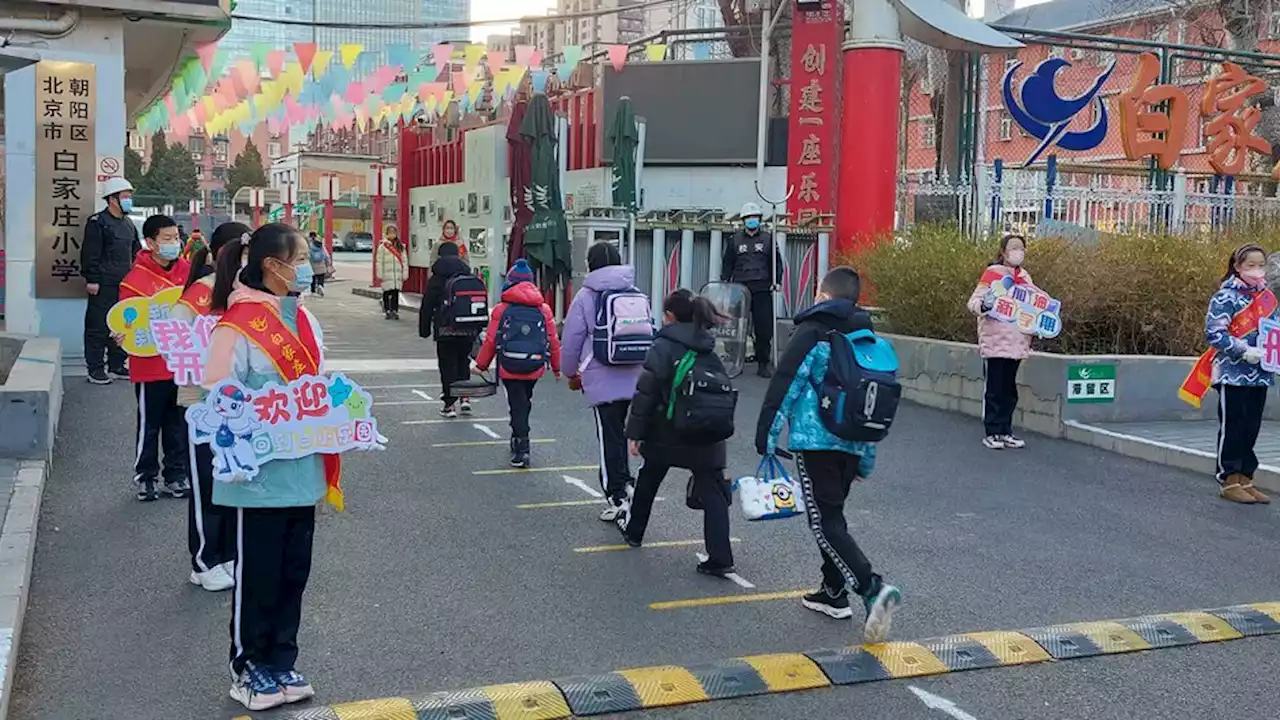 REPORTAGE. Chine : deux mois après la fin du 'zéro Covid', les enfants retrouvent enfin le chemin de l’école à Pékin