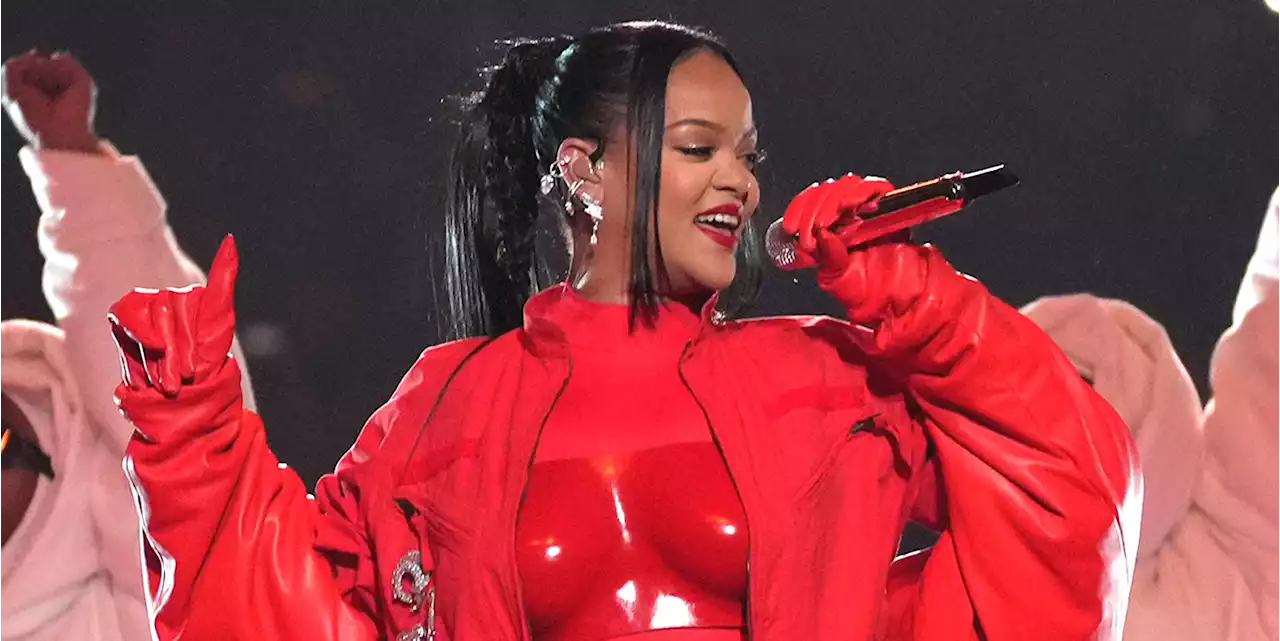 Rihanna’s ASL Interpreter Stole the Show During the Super Bowl Halftime Performance