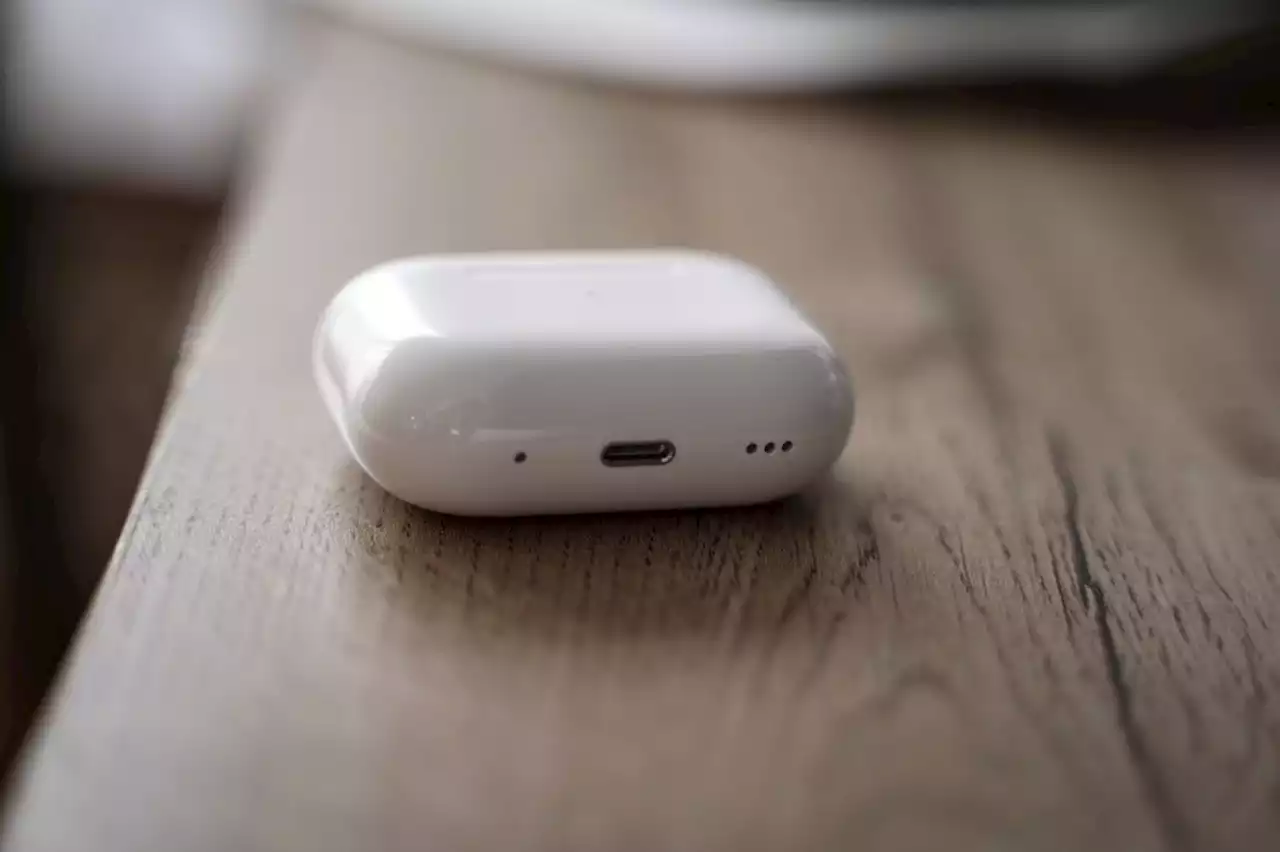 Après l'iPhone, cet ingénieur met un port USB-C sur des AirPods