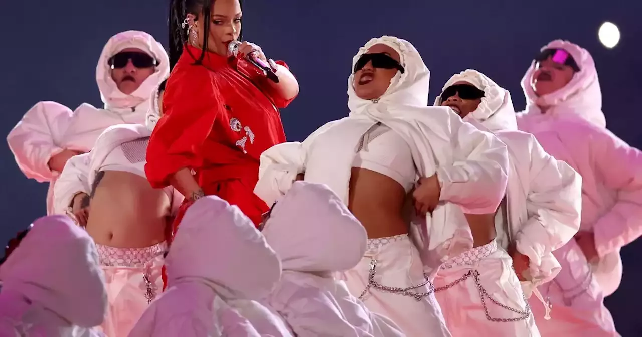 Rihanna plays the hits — and introduces a surprise guest — at the