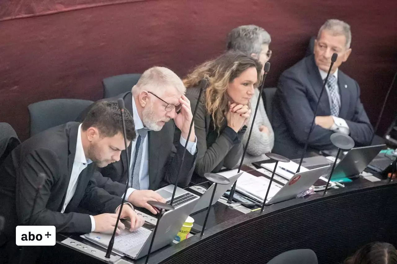 Luzerner Kantonsrat von Geschäftslast erdrückt - SVP fordert Sondersession