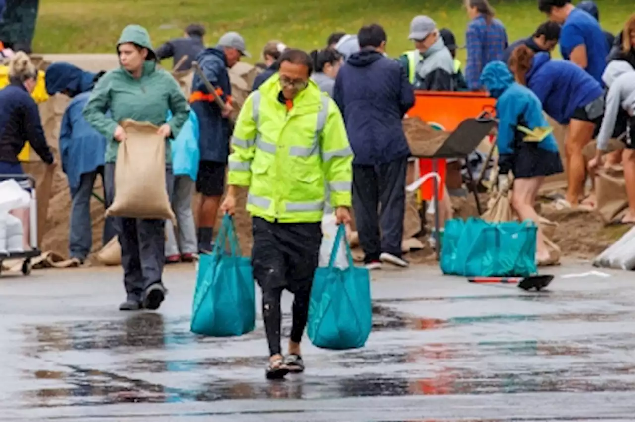 Cyclone Gabrielle lashes northern New Zealand, flights disrupted, flooding expected