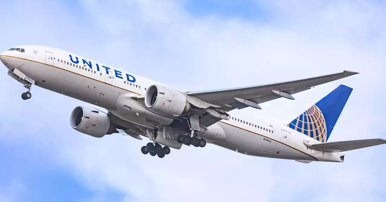 United Airlines plane taking off from Maui plunged to within 800 feet of the Pacific Ocean, flight data shows