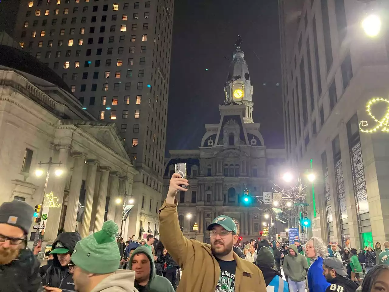 Stunned, heartbroken Eagles fans gather in Center City after Super Bowl loss to Chiefs