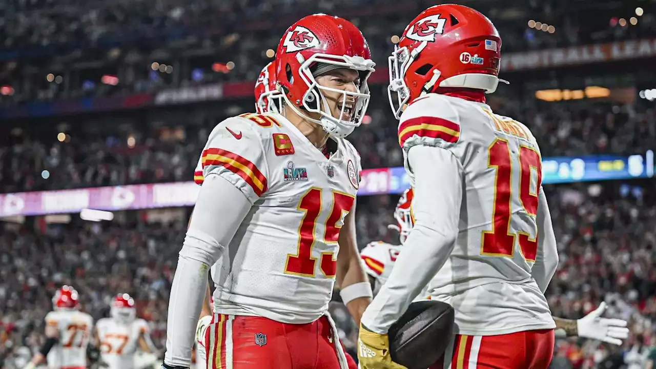 Patrick Mahomes lleva a los Chiefs a lograr su tercera Super Bowl frente a los Eagles