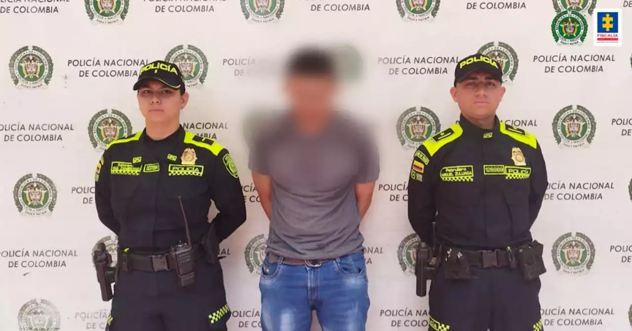 Atrapan a presunto abusador en serie cuando, al parecer, amenazaba con destornillador a una joven