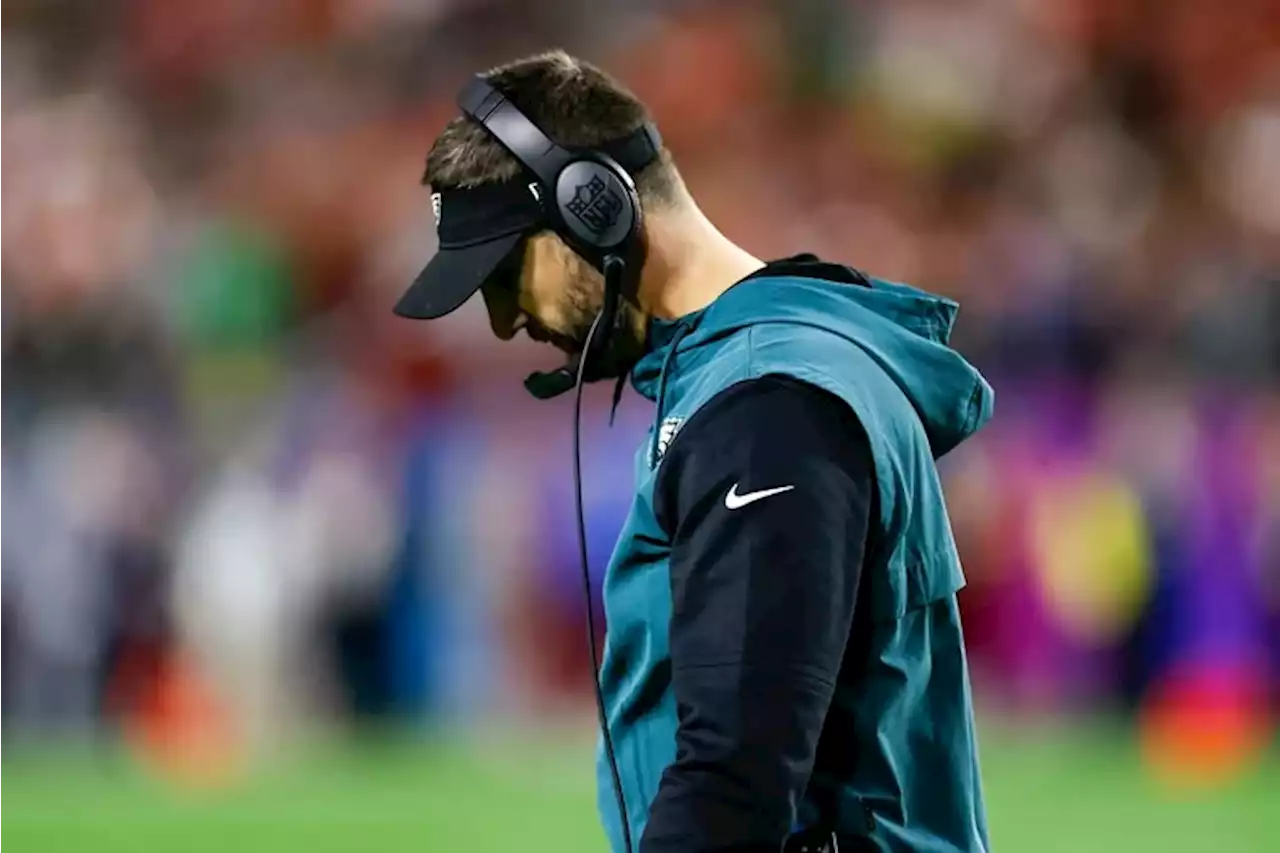 ‘Absolutely disgraceful’: Eagles fans and Lebron James erupt over late Super Bowl penalty