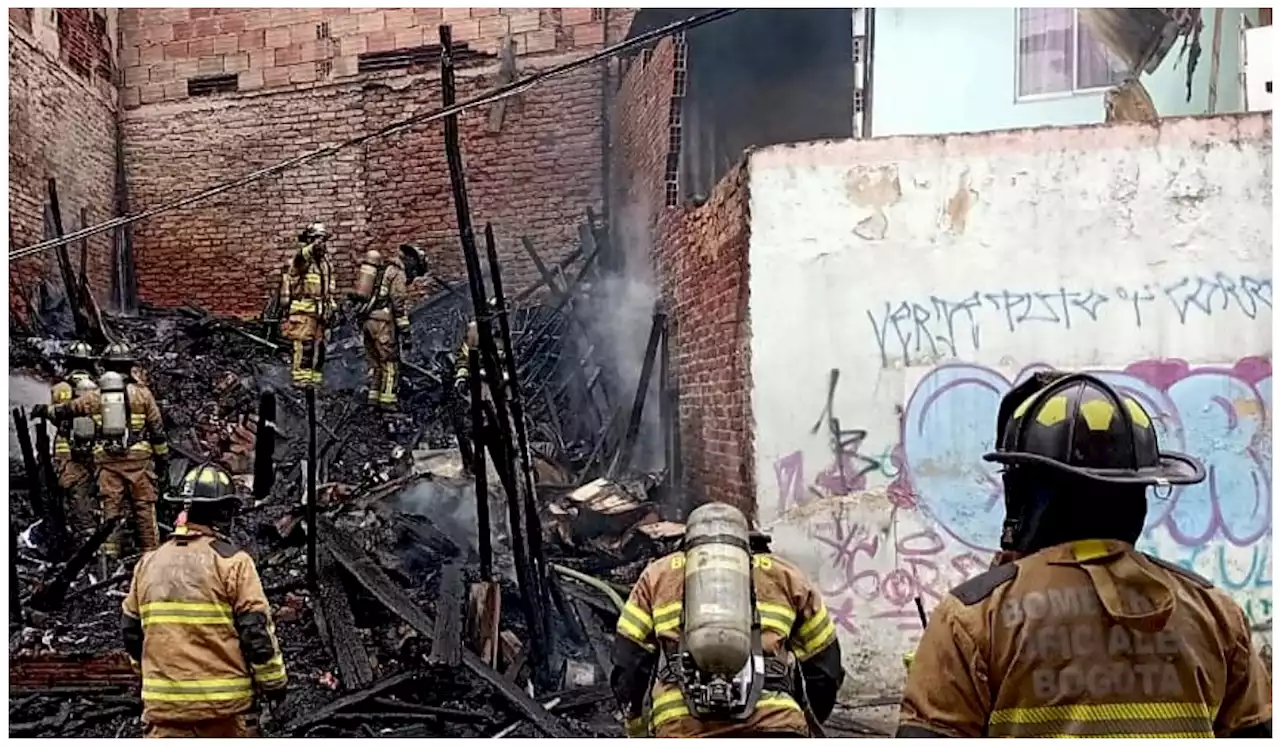 [Video] Incendio en el sur de Bogotá dejó una persona muerta y afectó tres casas - Pulzo