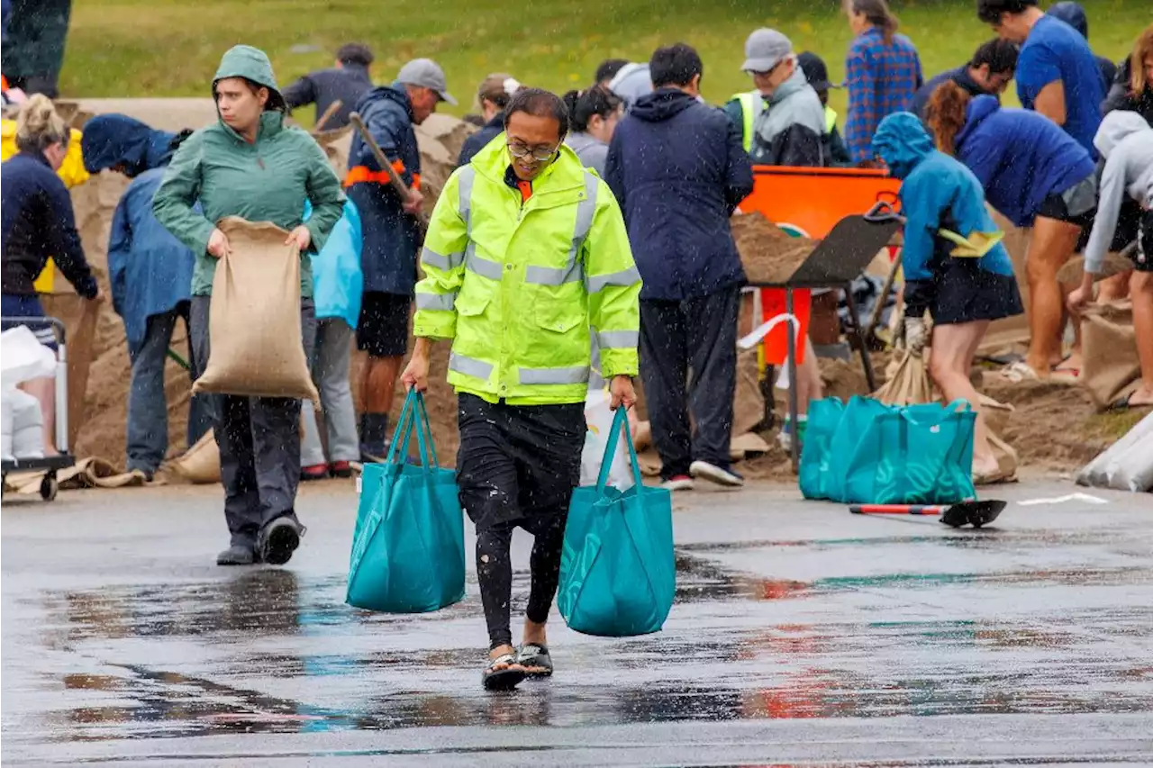 Cyclone Gabrielle lashes northern New Zealand; flights disrupted, flooding expected