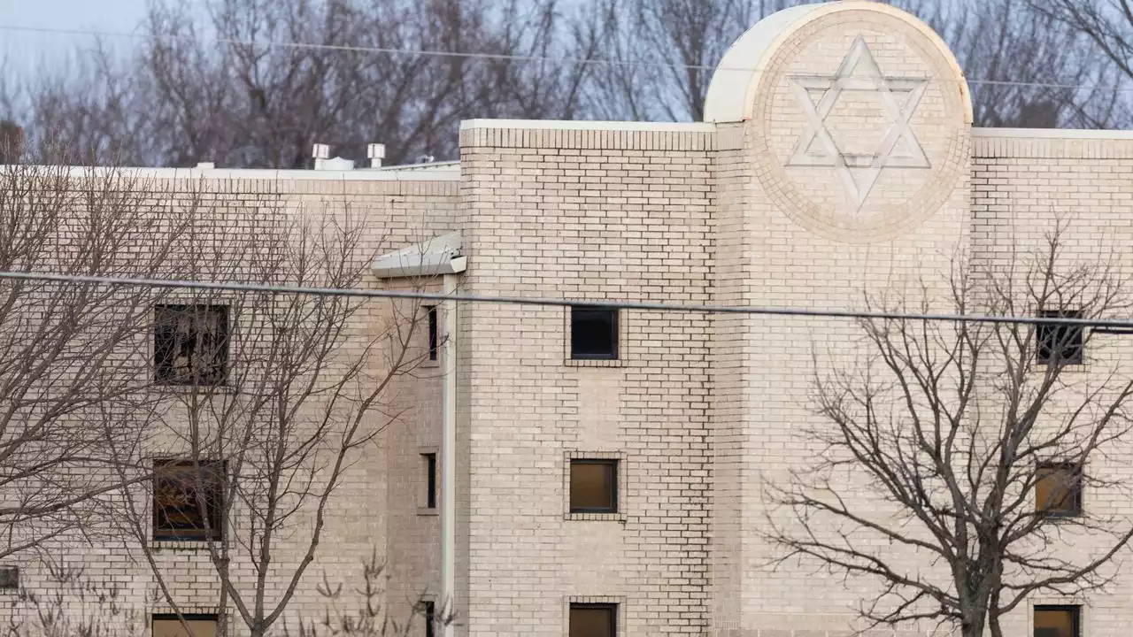 Antisemitism worries rising for many U.S. Jews, survey finds