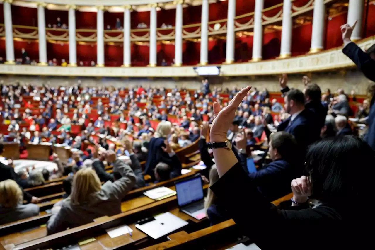 Réforme des retraites : pension minimum à 1 200 euros, les oppositions dénoncent les « mensonges » de la majorité