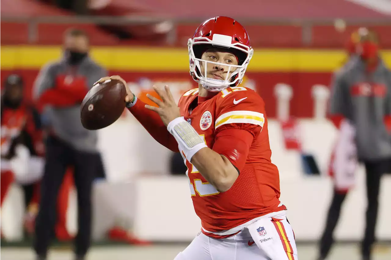 Mahomes was robbed at gunpoint, had bigger deal than Messi, won Post Malone bet