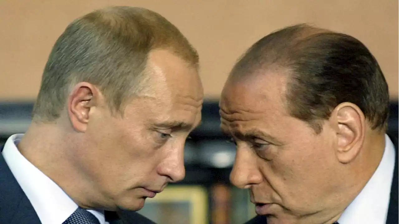 Kyiv Says Silvio Berlusconi is “Kissing Putin’s Bloody Hand”