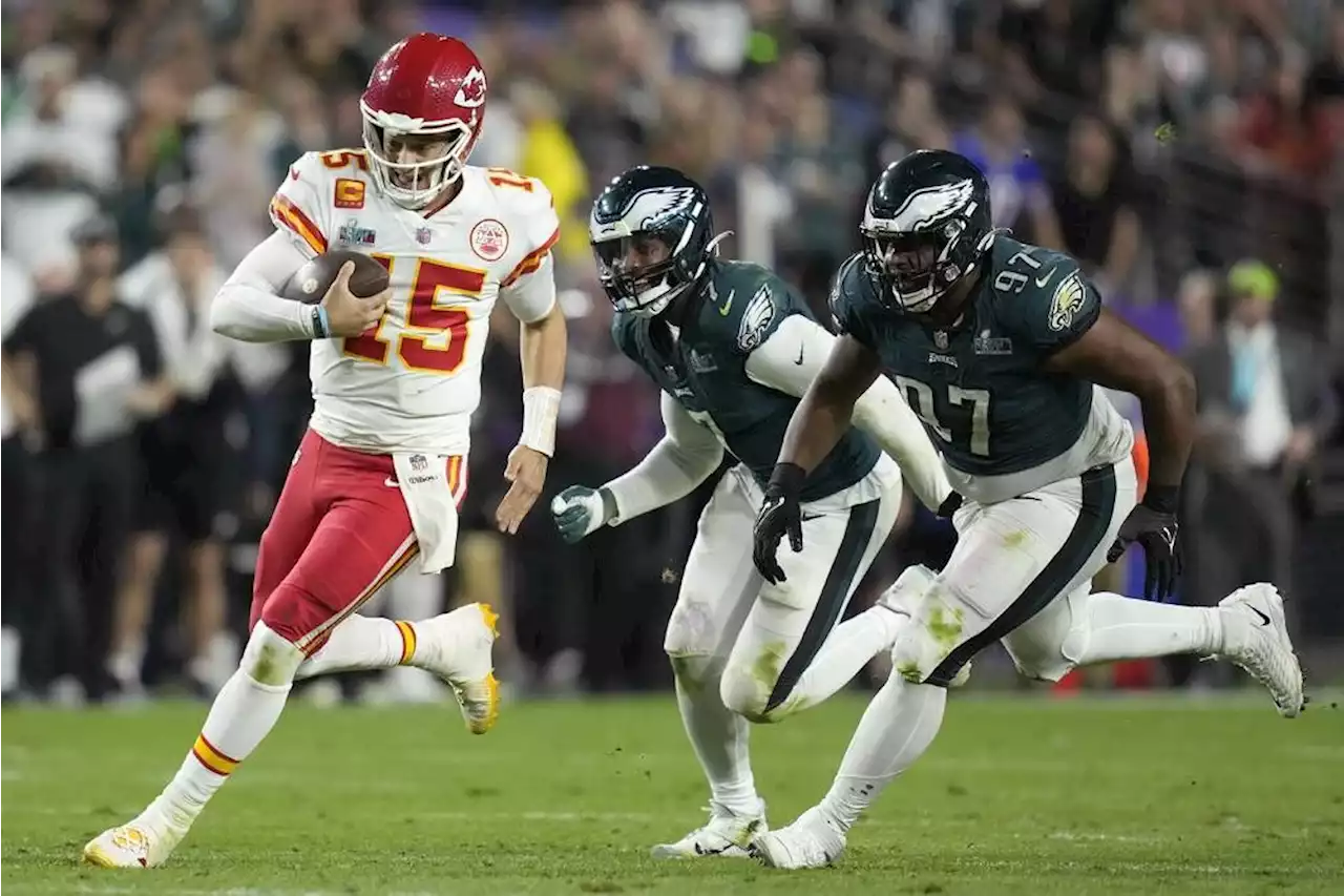 Super Bowl magic: Mahomes, Chiefs beat Eagles 38-35