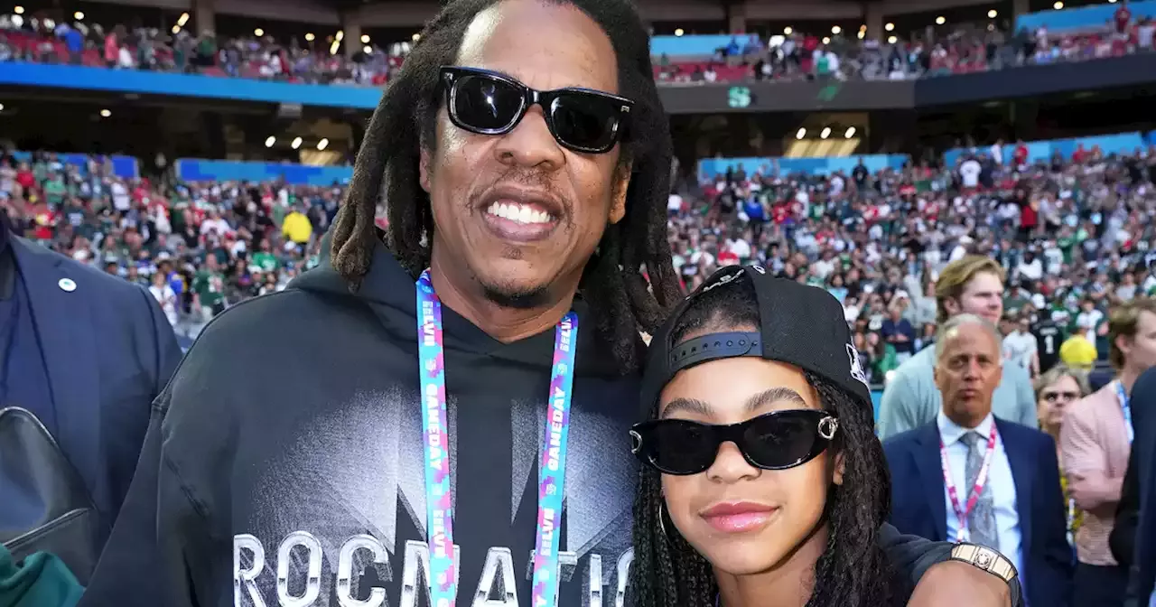 Jay-Z and Blue Ivy Carter Are a Cool Father-Daughter Duo at the 2023 Super  Bowl