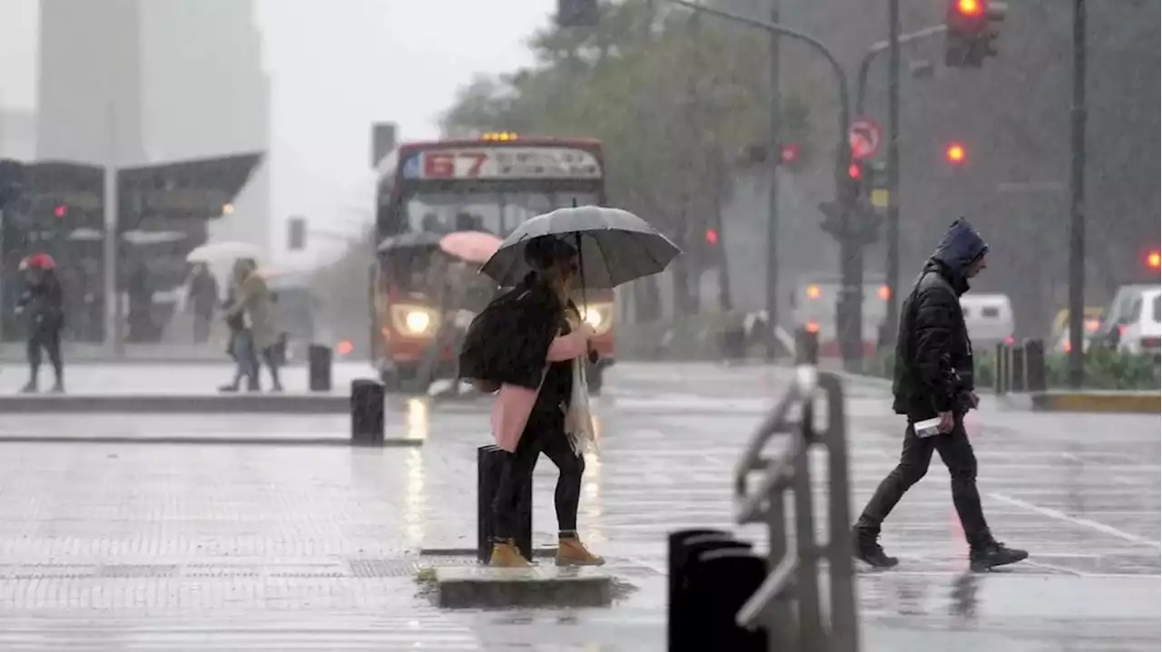 Baja la temperatura por las lluvias en Buenos Aires: ¿cuándo llegará el alivio?