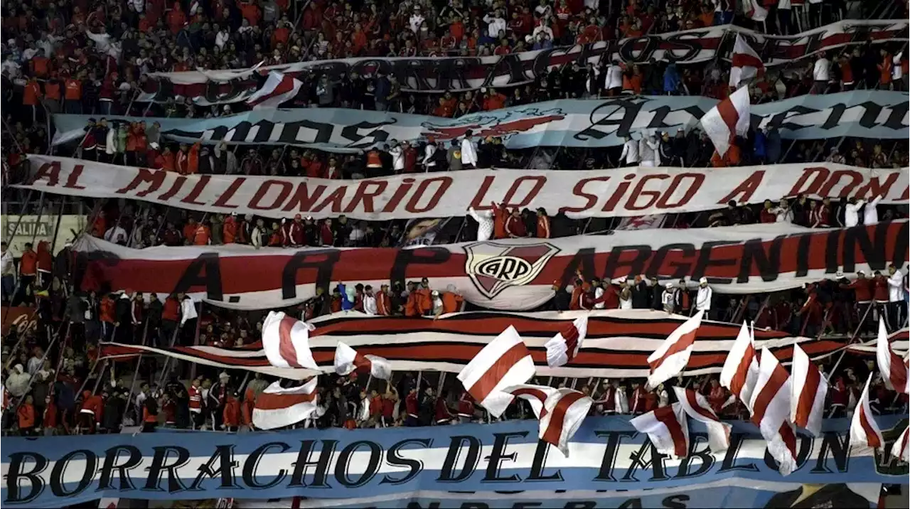 Un hincha de River murió camino al Monumental: se cayó de un micro y lo atropelló otro que venía detrás