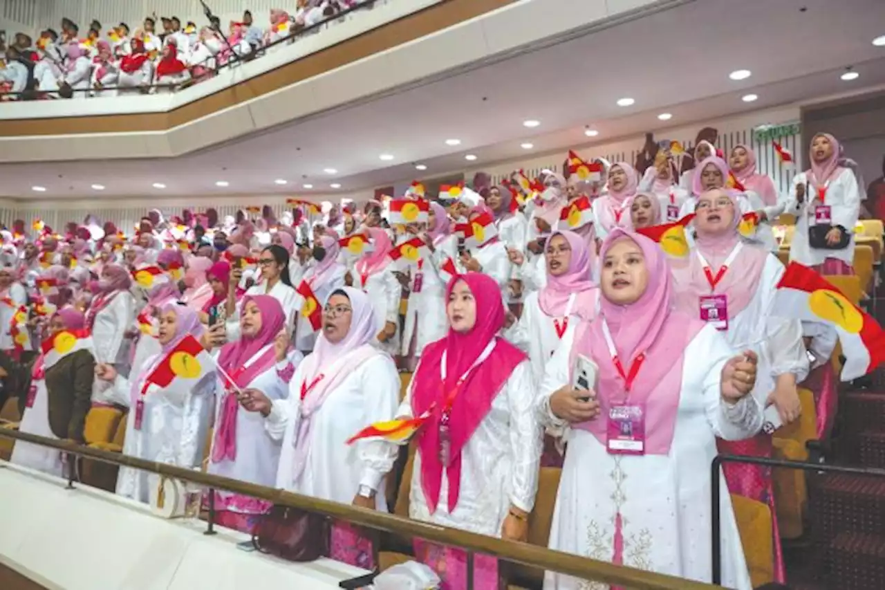 Kembalikan taring Puteri UMNO bela anak muda