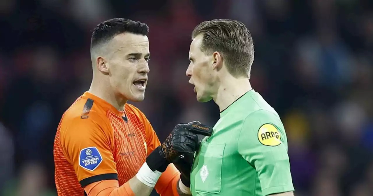 RKC-keeper Vaessen slaat terug naar scheldende Ajax-fans: 'Triest volk'