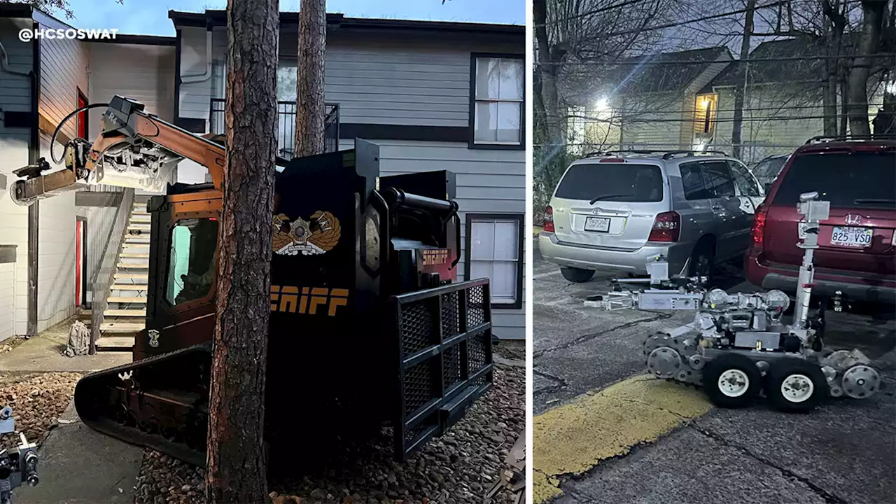 3 aggravated robbery suspects arrested after SWAT standoff in west Harris County