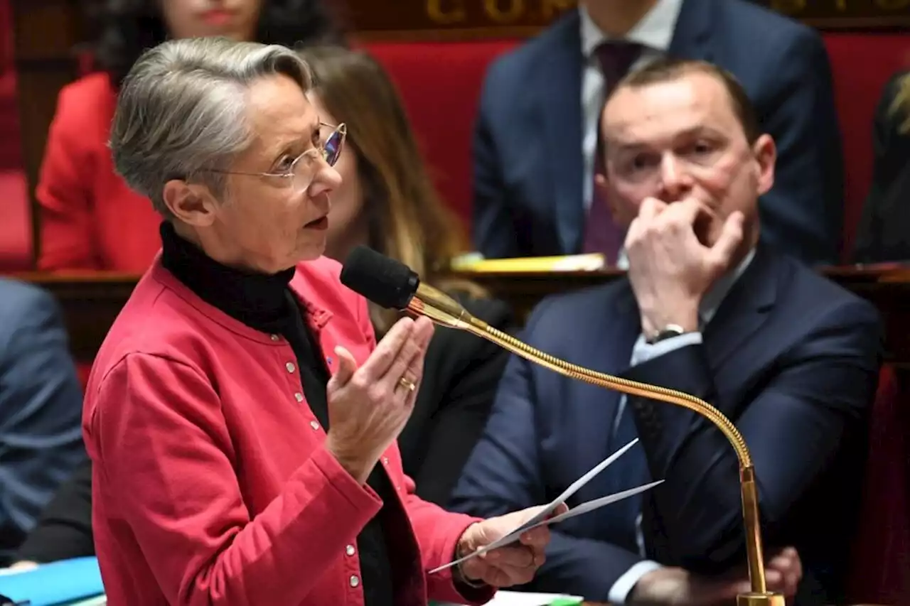 Réforme des retraites : Elisabeth Borne lâche du lest sur les carrières longues