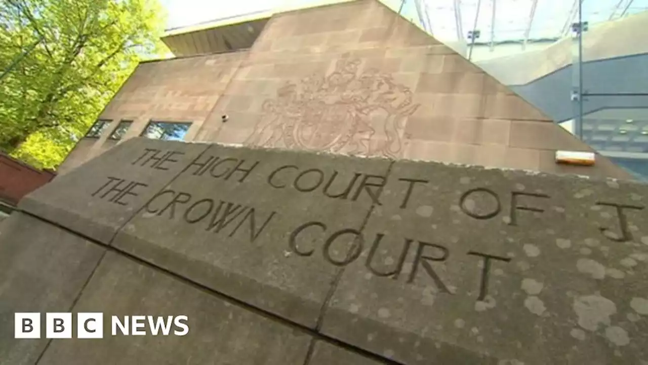 Nottingham taxi driver denies sexual assaults on teenage girls